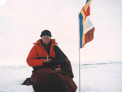 Namgyal_Rinpoche_North_Pole